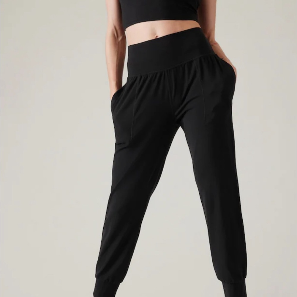 Athleta Salutation joggers
